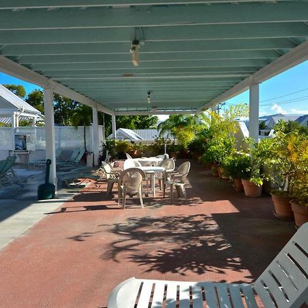 Casa Caribe @ Duval Square Hotel Key West Exterior photo