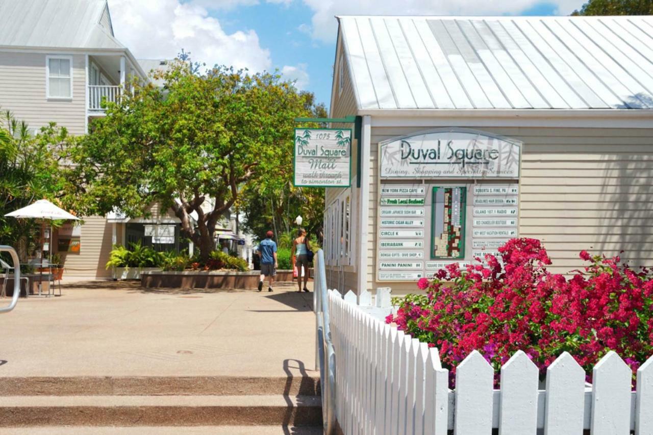 Casa Caribe @ Duval Square Hotel Key West Exterior photo